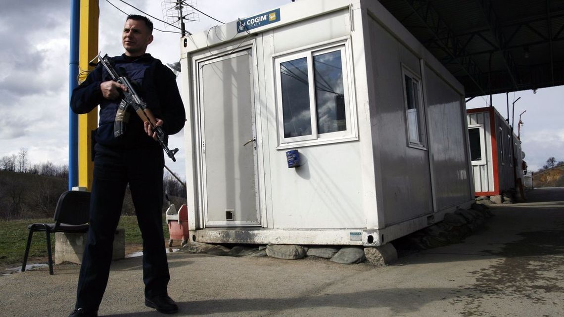 La policía de Kosovo se prepara para enfrentar a grupos armados terroristas. 