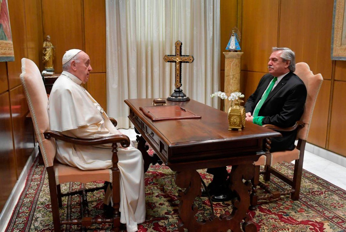 El Papa aplicó el frío de la diplomacia Vaticana a Alberto Fernández (foto retocada)