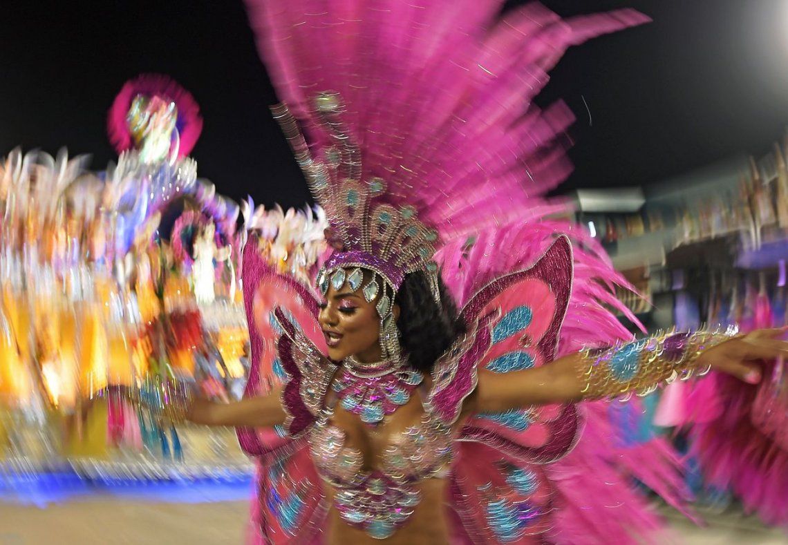 Brasil: casi 60 ciudades cancelan el carnaval ante posible rebrote de coronavirus.