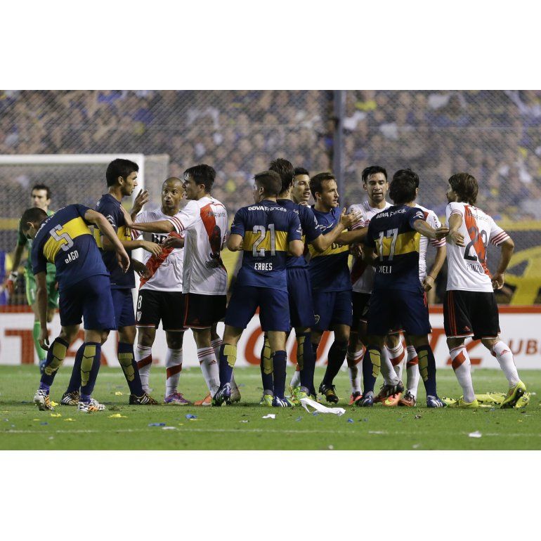 Boca y River empataron y dejaron abierta la semifinal Sudamericana