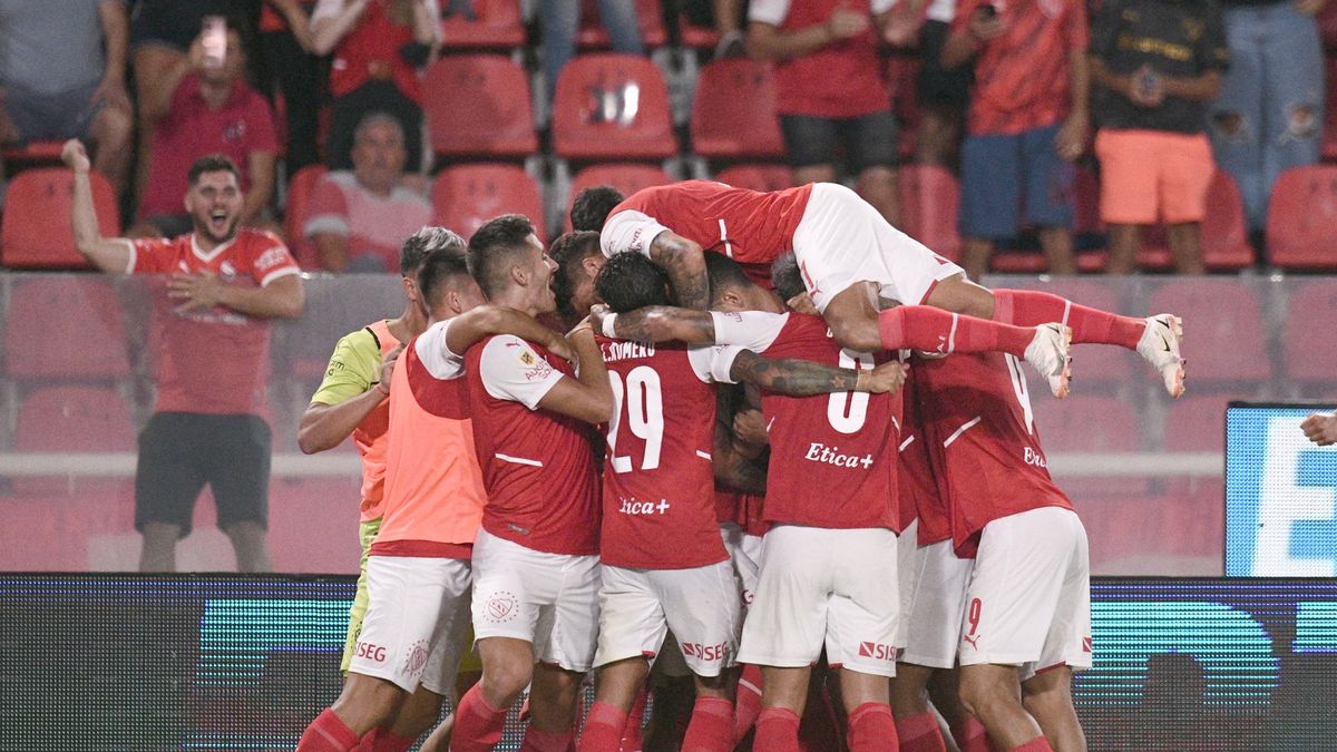 Independiente respiró sobre el final y venció a Arsenal