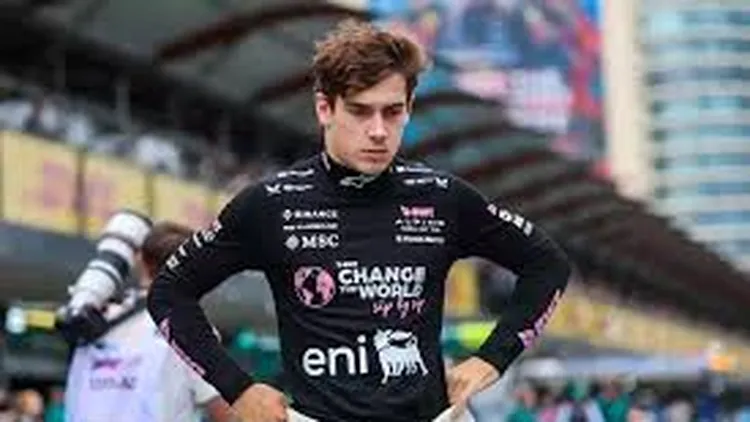 El piloto argentino pudo volver a la pista exactamente una hora después de haberse quedado detenido