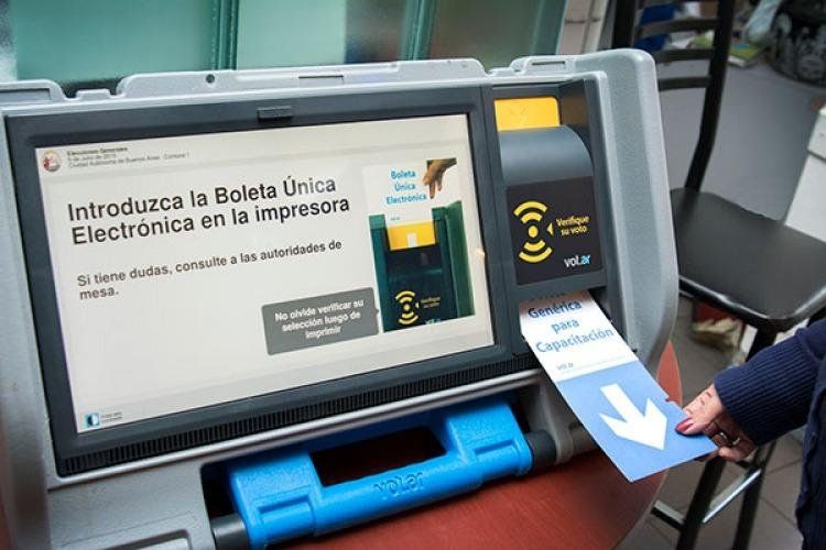 Las irregularidades del voto electrónico en Neuquén ponen en duda la seguridad informática