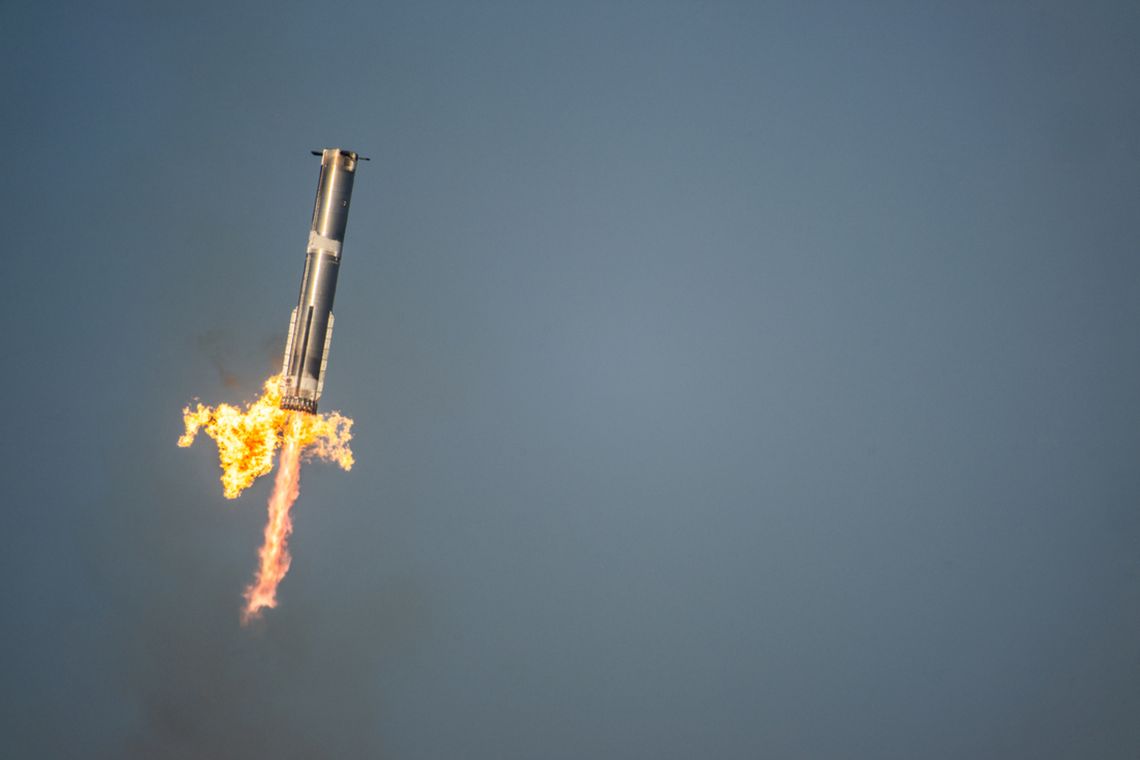 Lanzamiento de prueba del Starship fracasó y provocó el cierre de aeropuertos