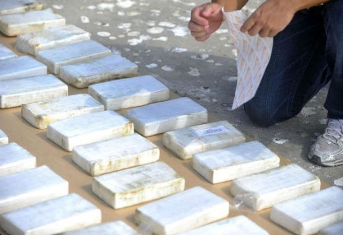 Decomisan más de 15 kilos de cocaína