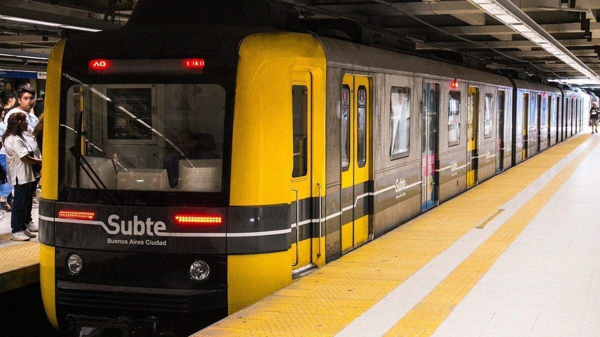 Subte: reabren cinco estaciones y se permiten más pasajeros