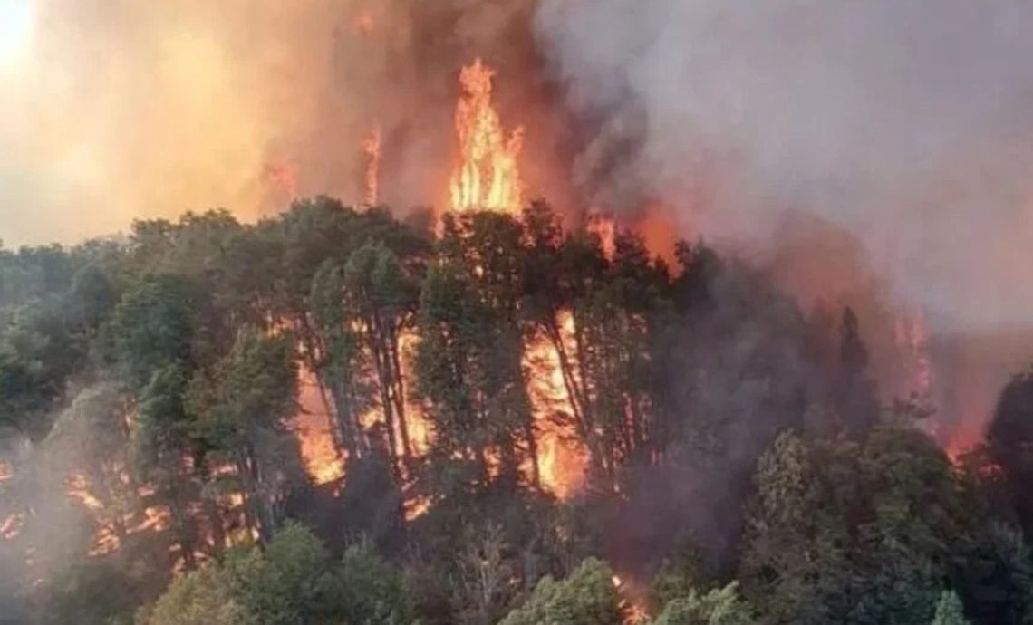 El incendio en el Parque Nanuel Haupi ya consumió más de 2.200 hectáreas