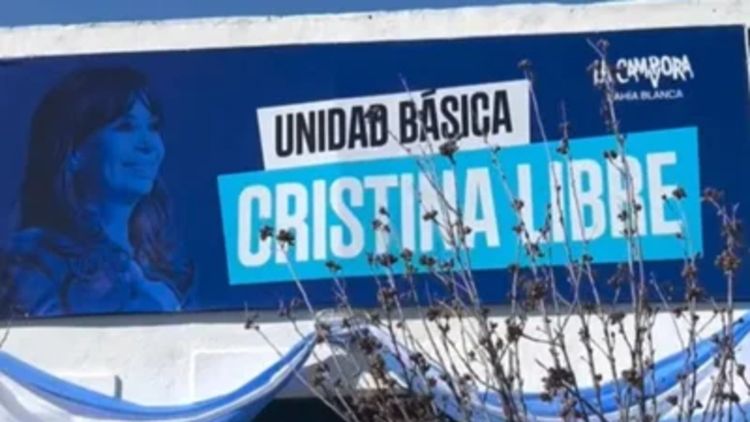Cristina Kirchner agradeció a militantes de La Cámpora de Bahía Blanca la apertura de una unidad básica con su causa