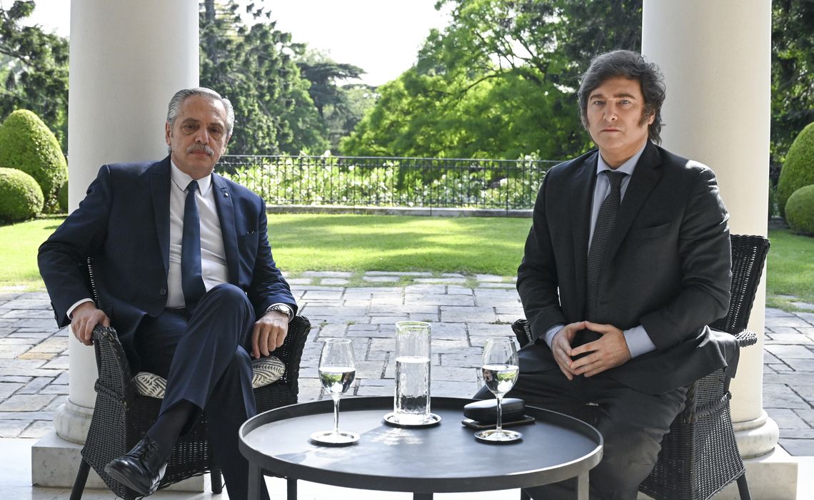 Alberto Fernández con Javier Milei