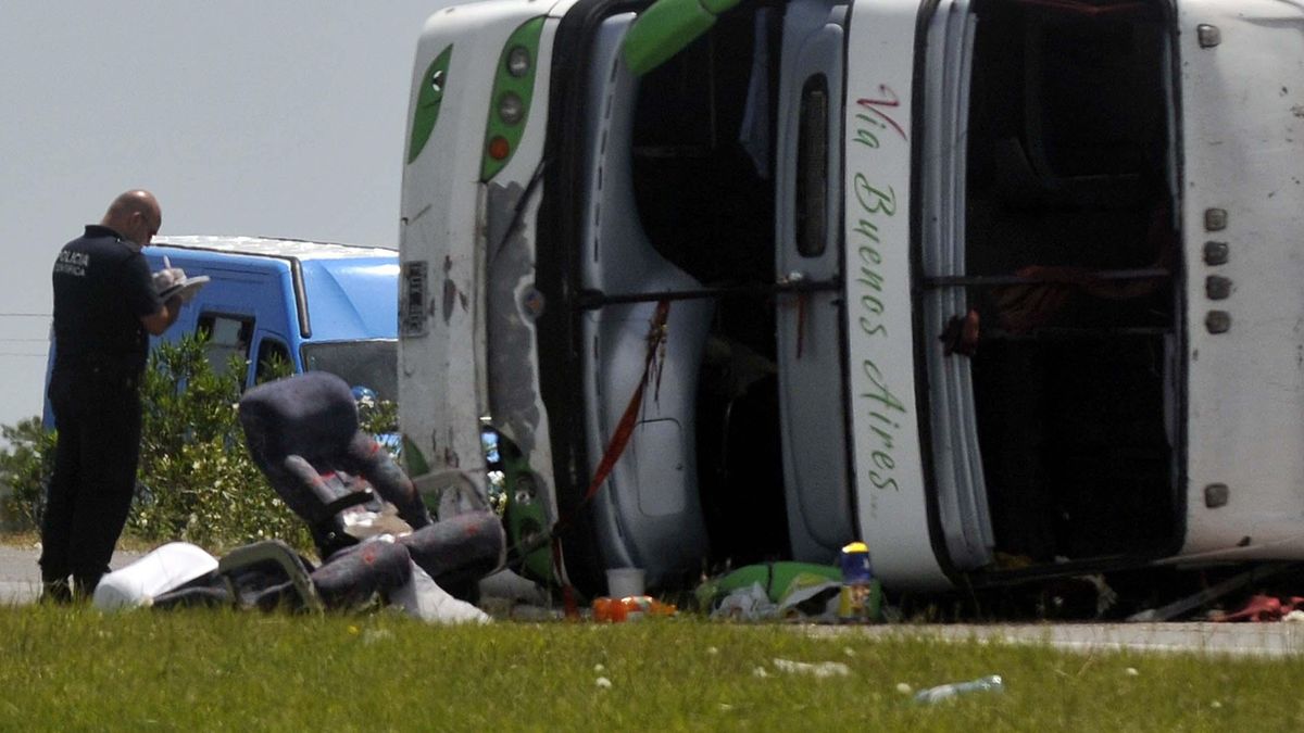 Doloroso adiós a las dos nenas muertas en la Ruta 2