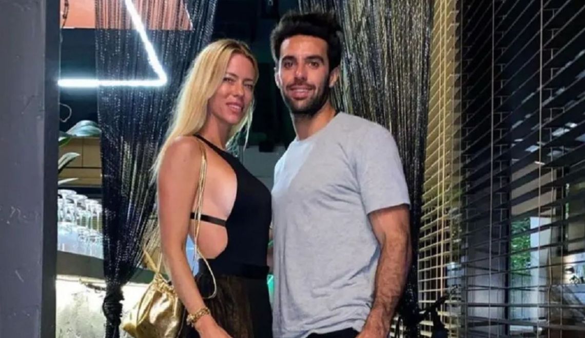 A pocos días de casarse con el piloto de carreras Manu Urcera, circularon algunos rumores de embarazo para Nicole Neumann. A pocos días de casarse con el piloto de carreras Manu Urcera, circularon algunos rumores de embarazo para Nicole Neumann.