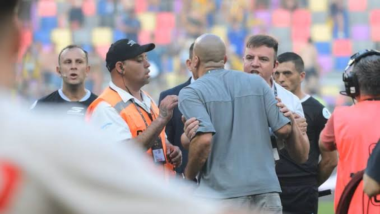 Sos un ladrón, le dijo Verón a Herrera según el informe arbitral.