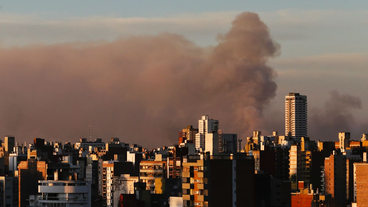 Intenso humo en la ciudad de Buenos Aires y el conurbano bonaerense
