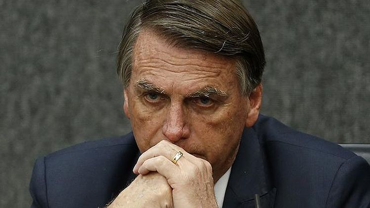 Jair Bolsonaro deberá usar una tobillera electrónica y tiene prohibido acceder a redes sociales.  