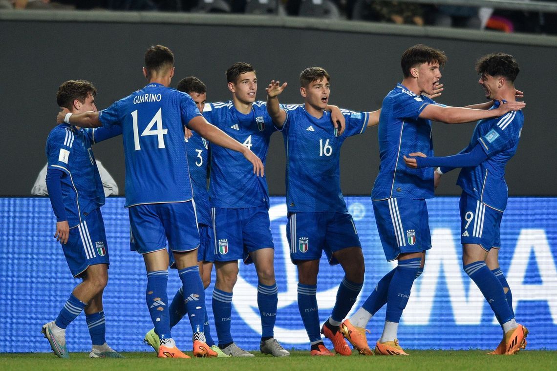 Italia festejó en La plata y será rival de Colombia