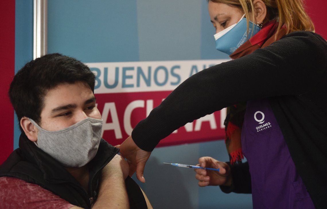 La Provincia de Buenos Aires montó 153 vacunatorios especiales para inmunizar a 117.460 adolescentes.