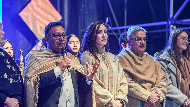 La vicepresidenta Victoria Villarruel viajó a Catamarca, donde encabezó una agenda institucional cargada de gestos políticos.
