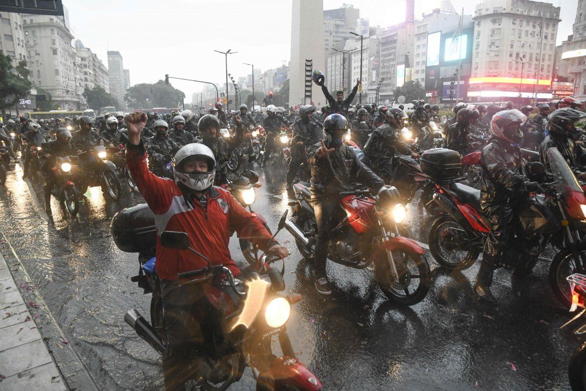 Chaleco y patente en el casco: los motivos y argumentos de la protesta de motoqueros