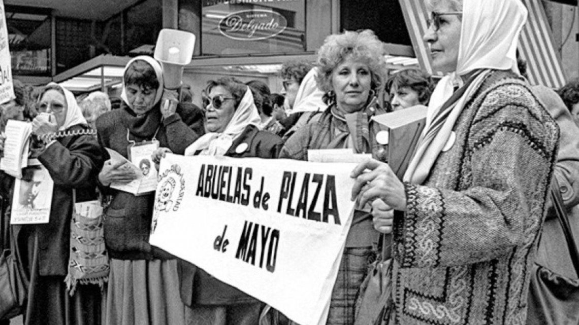 Abuelas de Plaza de Mayo: Al odio y la violencia le decimos nunca más