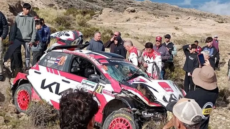 El vehículo que protagonizó el hecho, conducido por los paraguayos Didier Arias y Héctor Núñez.