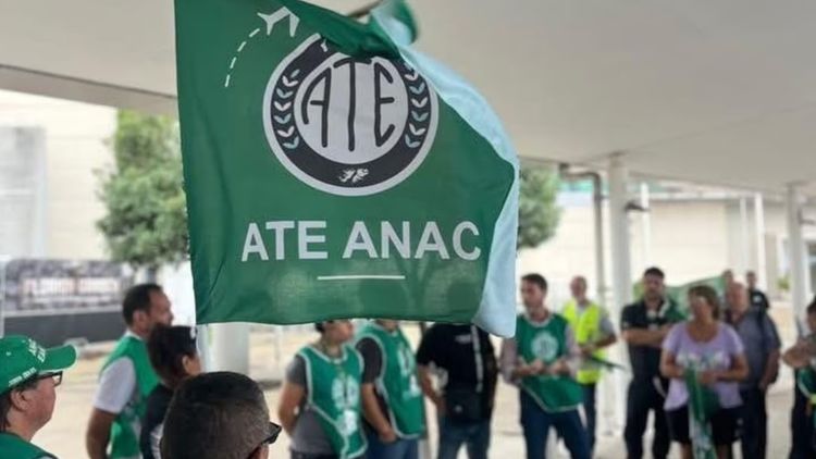 Trabajadores aeronáuticos realizaron protestas y asambleas en distintos aeropuertos del país. Foto: Agencia NA.