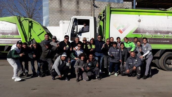 La Plata: por primera vez incorporan mujeres al sistema de recolección de basura