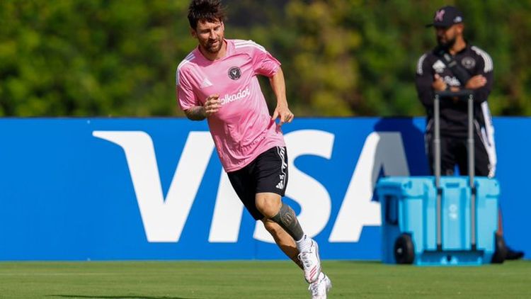 Lionel Messi, antes del debut en el Mundial de Clubes. 