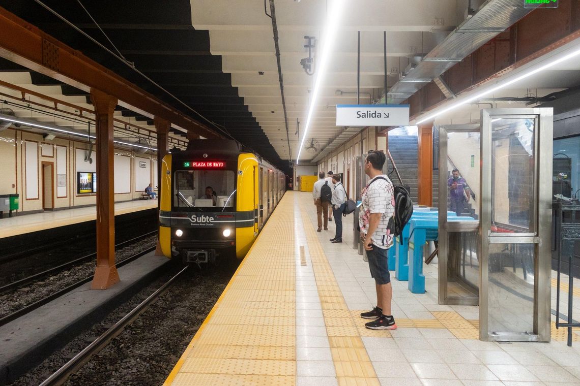 Los dirigentes de la Asociación Gremial de Trabajadores del Subterráneo y Premetro fueron detenidos durante el operativo y recuperaron la libertad durante la tarde.