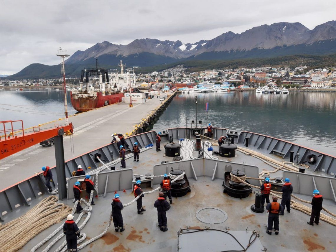 Campaña Antártica de Verano: El Rompehielos ARA Almirante Irízar llega a Ushuaia 