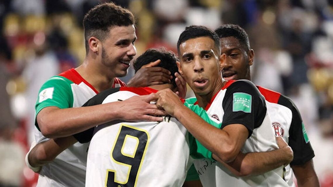Al Jazira goleó y sigue en carrera en el Mundial de Clubes