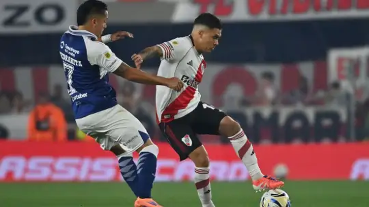 River le ganó 2 a 0 a GELP en enero con doblete de Quintero.