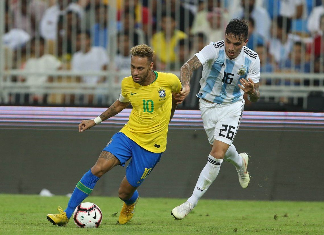 Argentina cayó ante Brasil sobre la hora por un error de Romero