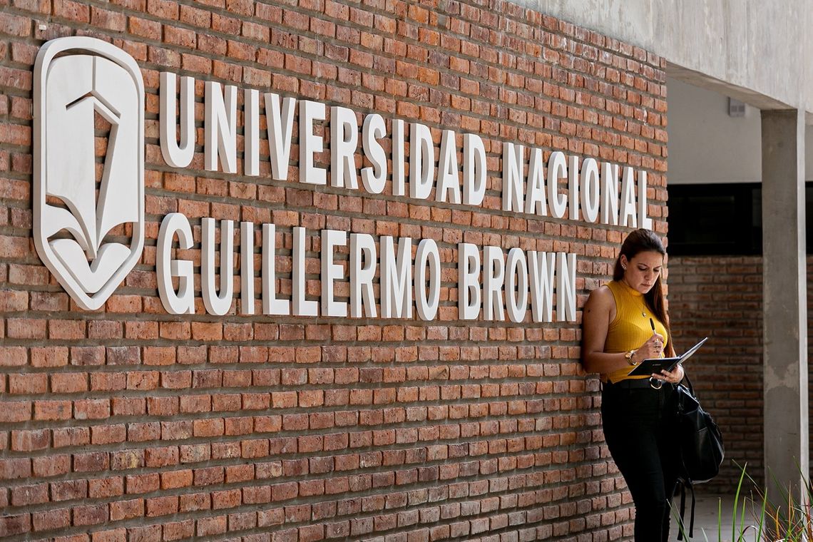 La Universidad de Brown lanzó amplia oferta de cursos y talleres