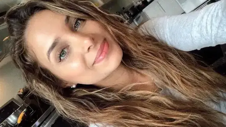Además de modelo, Rogouski es licenciada en Marketing y coach ontológica.