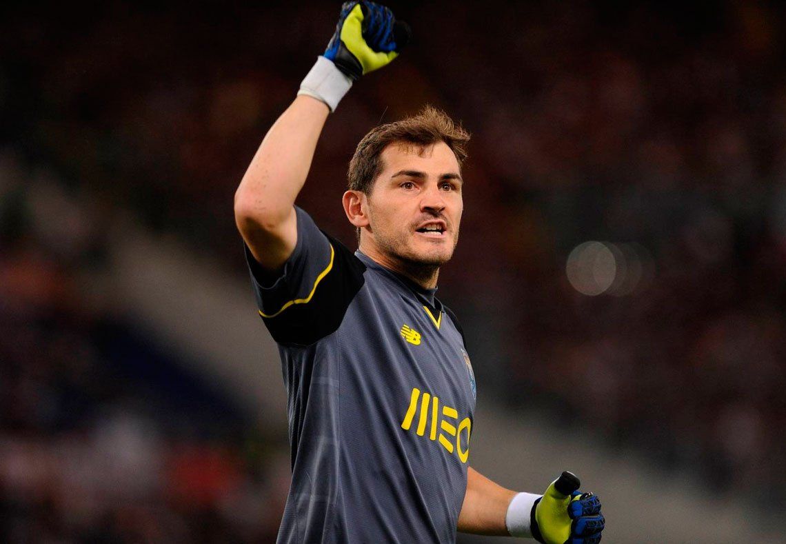 Iker Casillas anunció su retiro del fútbol
