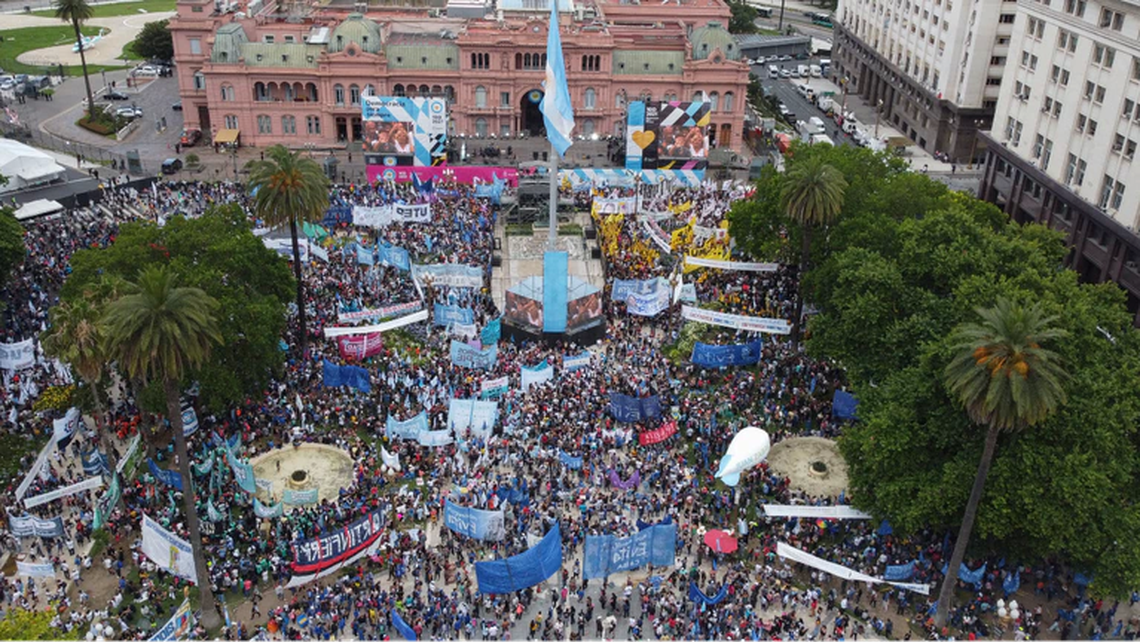 Convocaron a una marcha a Plaza de Mayo en apoyo a Cristina Kirchner.