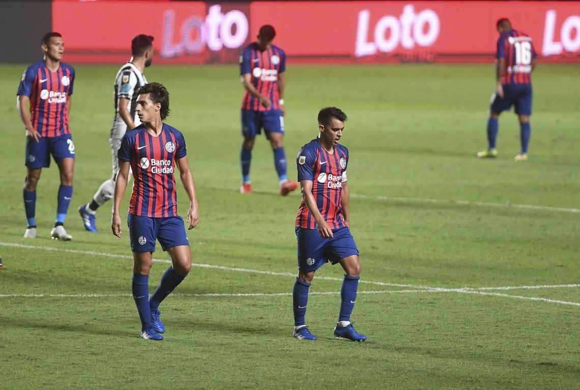 Una nueva fecha de la Copa de la Liga Profesional en fotos