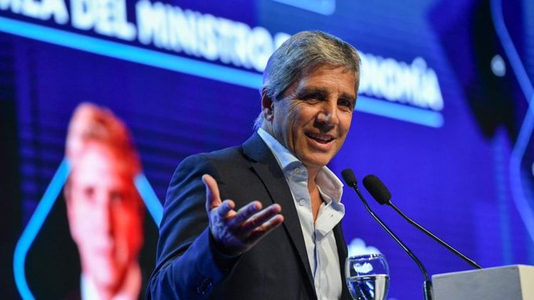 Luis Caputo participó de un encuentro en La Rural. 