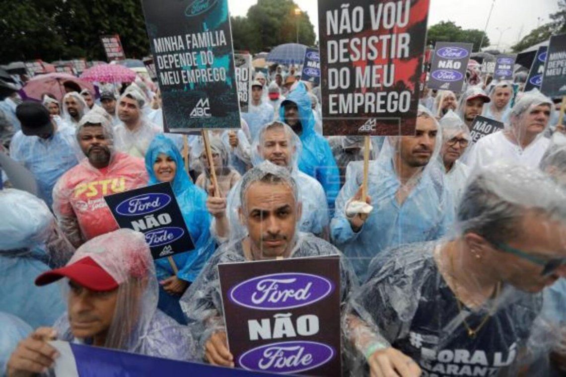 Alerta por el cierre de Ford en Brasil