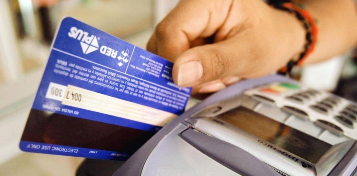 Los fondos reintegrados se acreditan en forma automática cuando las personas beneficiarias realizan sus compras con tarjeta de débito.