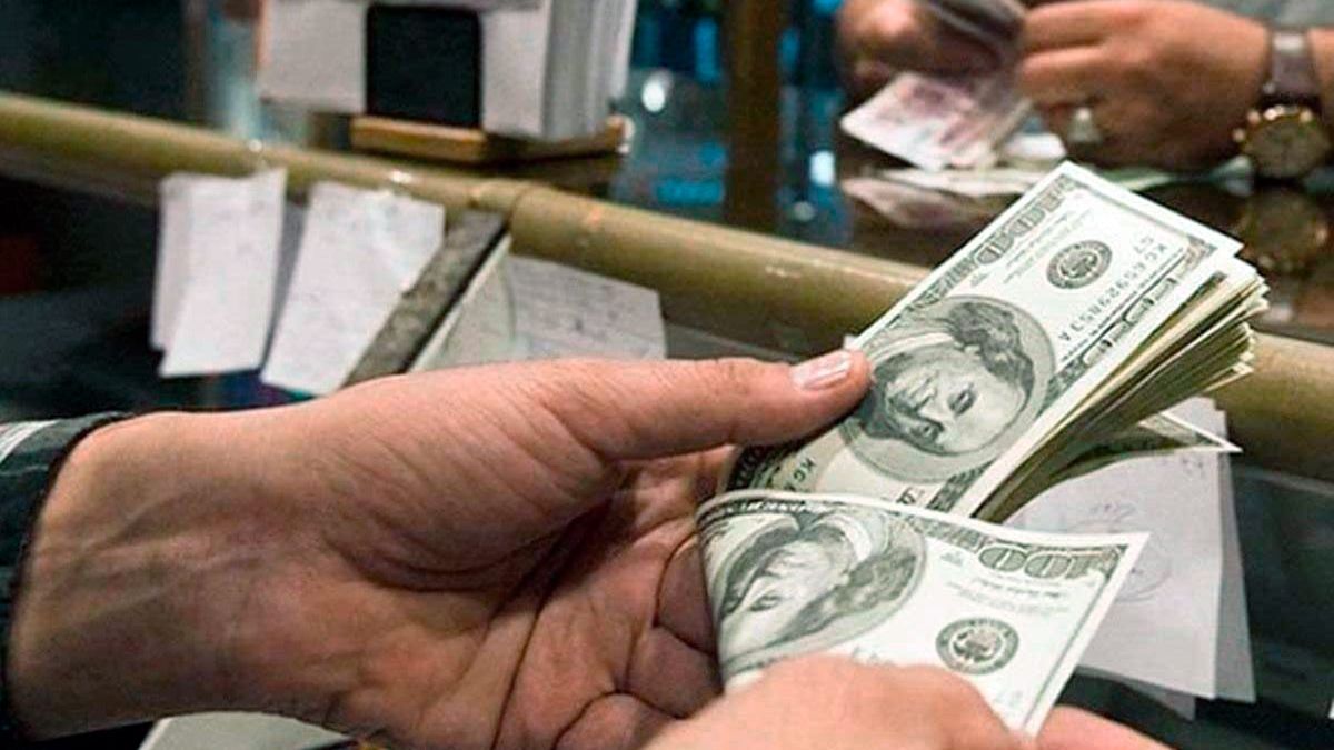 Dólar Blue Otra Fuerte Suba Lo Hizo Llegar A 497 ¿cuál Fue El Valor De Cierre 3525