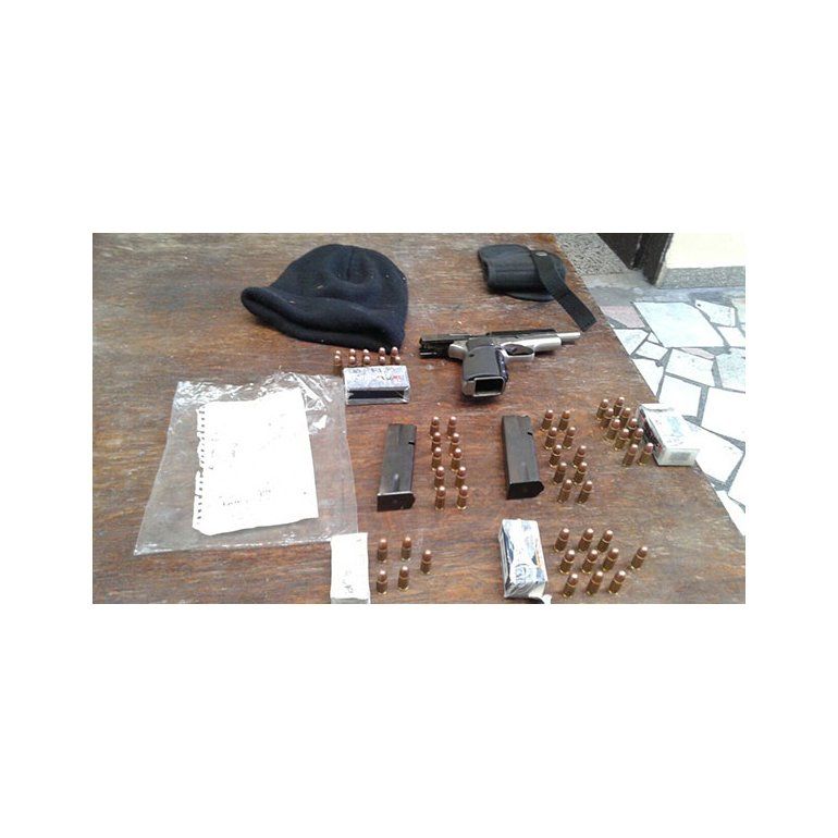 Fue armado a la escuela y sus compañeros frenaron una masacre