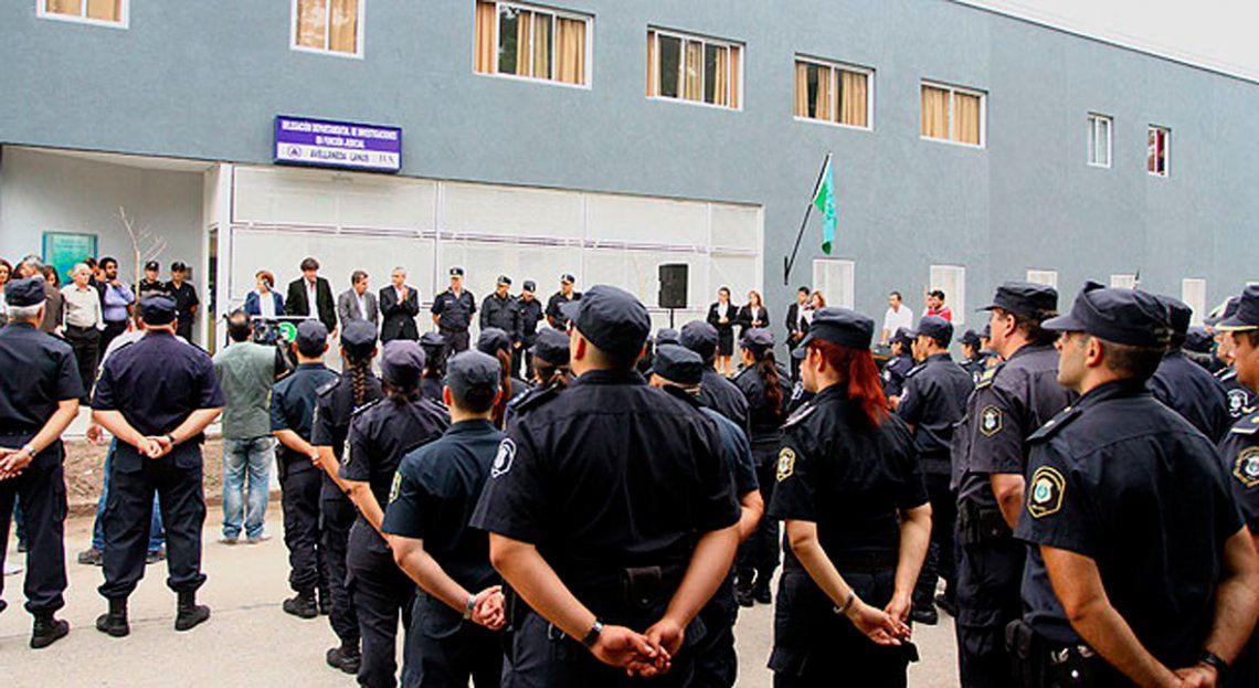 Tiroteo entre policías en Avellaneda: desafectaron al jefe de la DDI Lanús-Avellaneda y a otros 10 efectivos