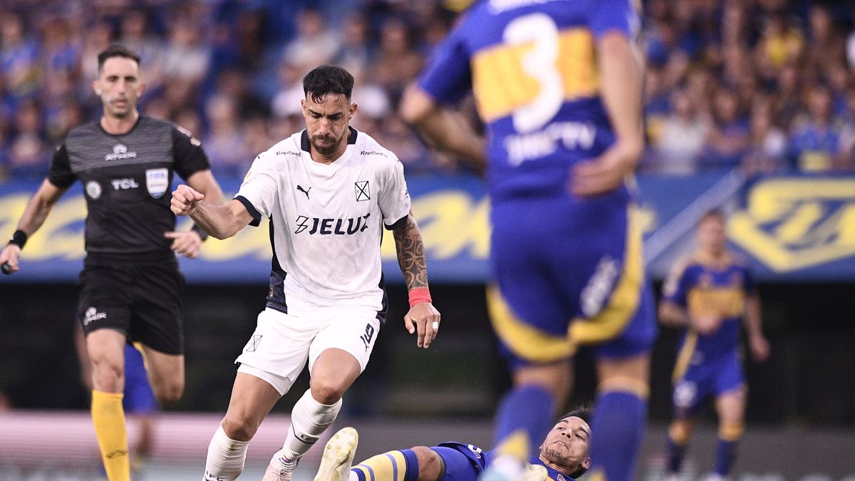 Captivating Copa Italia: Como E Inter Empataron Sin Goles Y El Finalista Se Definirá En El Giuseppe Meazza Abstract Digital Art Captivating Copa Italia: Como E Inter Empataron Sin Goles Y El Finalista Se Definirá En El Giuseppe Meazza Abstract Digital Art