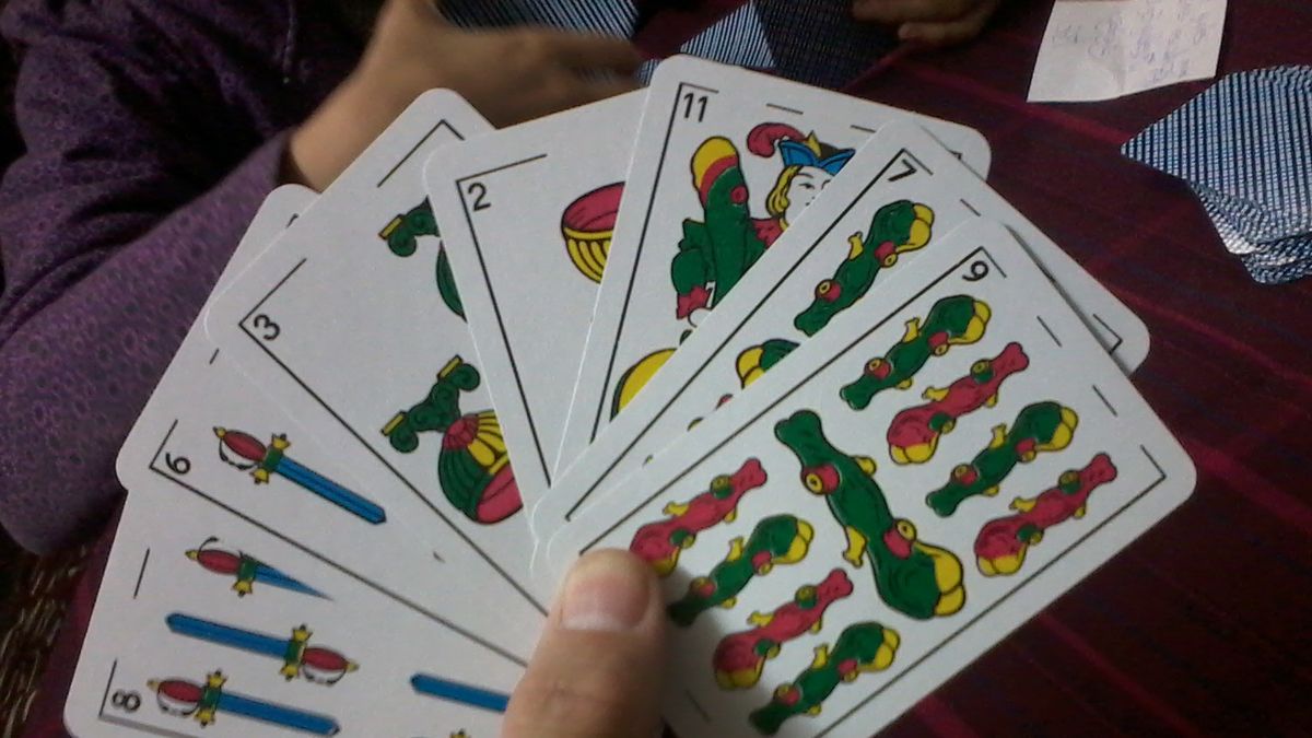 Cuántas Cartas Se Reparten En El Chinchón Sumar poco o decir ¡Chinchón!