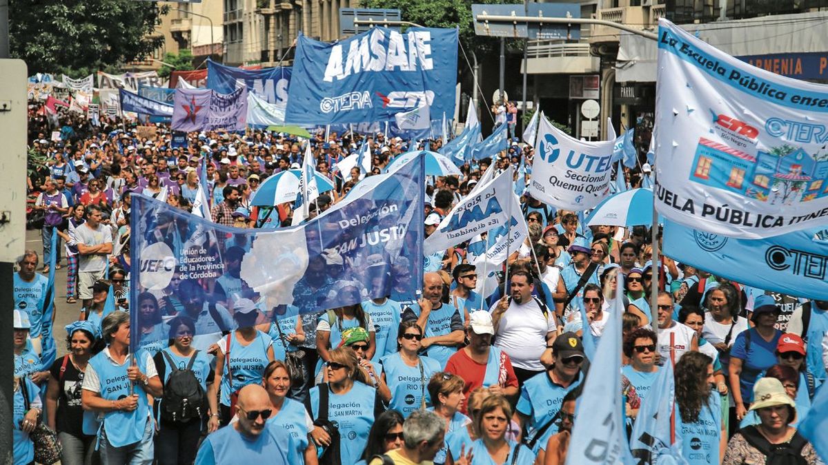 Polémica por el nivel de acatamiento del paro docente