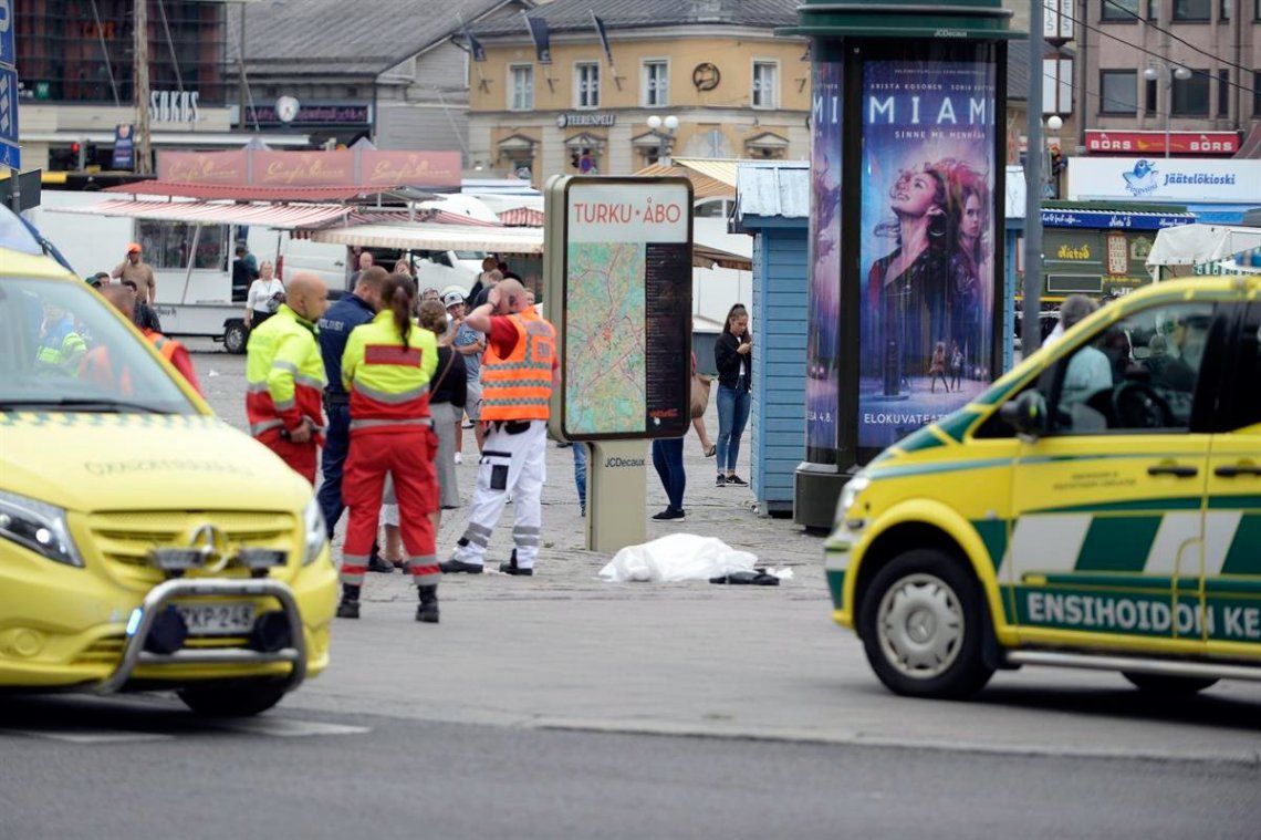 Finlandia: mató a cuchillazos a dos personas y la Policía lo frenó con un disparo