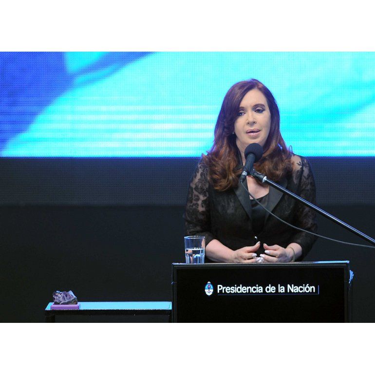 Cristina: Los argentinos somos los dueños del 51% de YPF