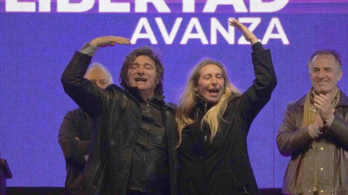 En el momento de mayor crisis de su gestión, Javier Milei buscó polarizar con Kicillof durante la campaña.
