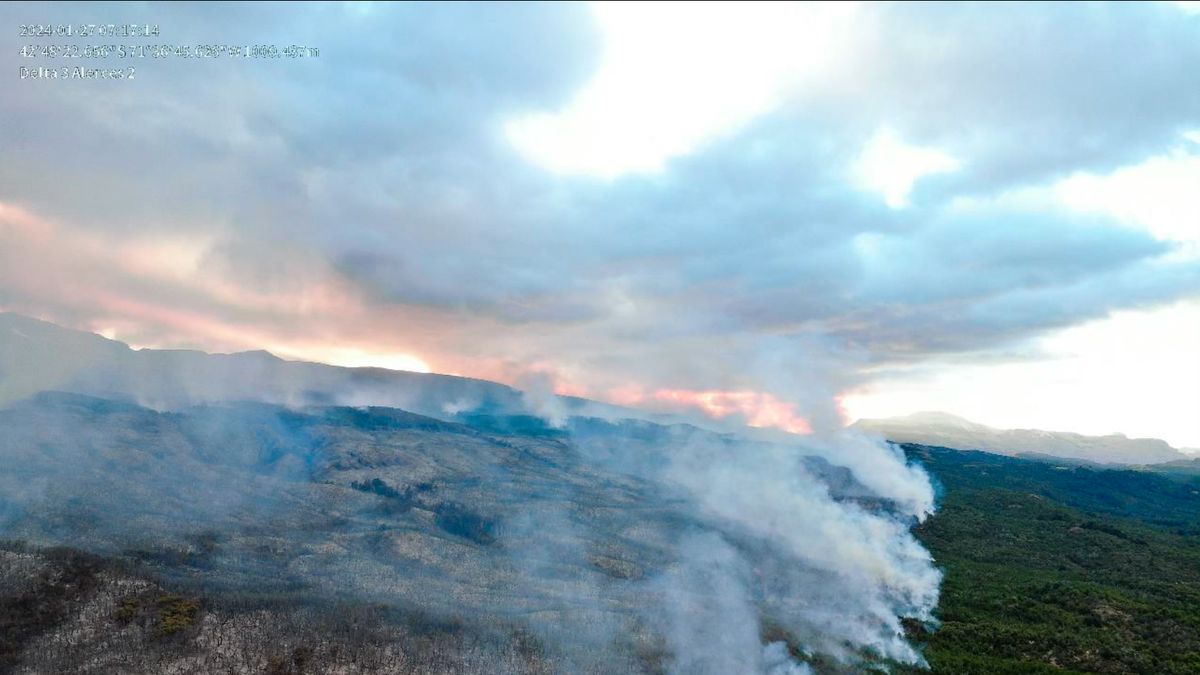 Parque Los Alerces el fuego ya consumió casi 600 hectáreas